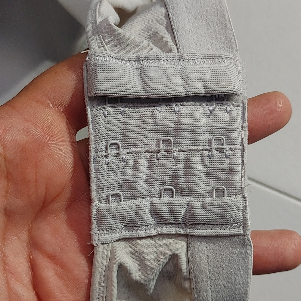 Hanes Bra - Picture 4 of 7